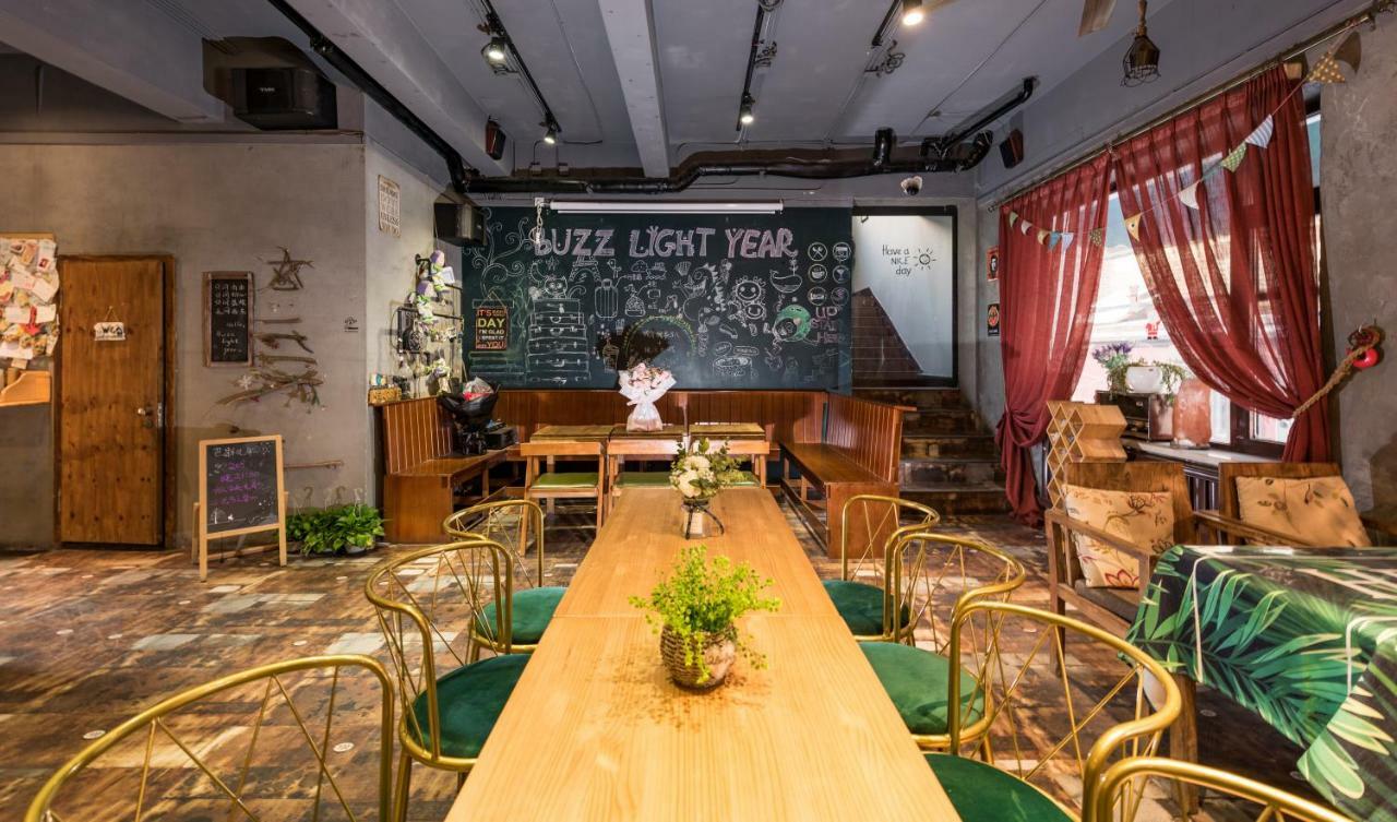 Dalian Buzz Light Year Youth Hostel Dış mekan fotoğraf